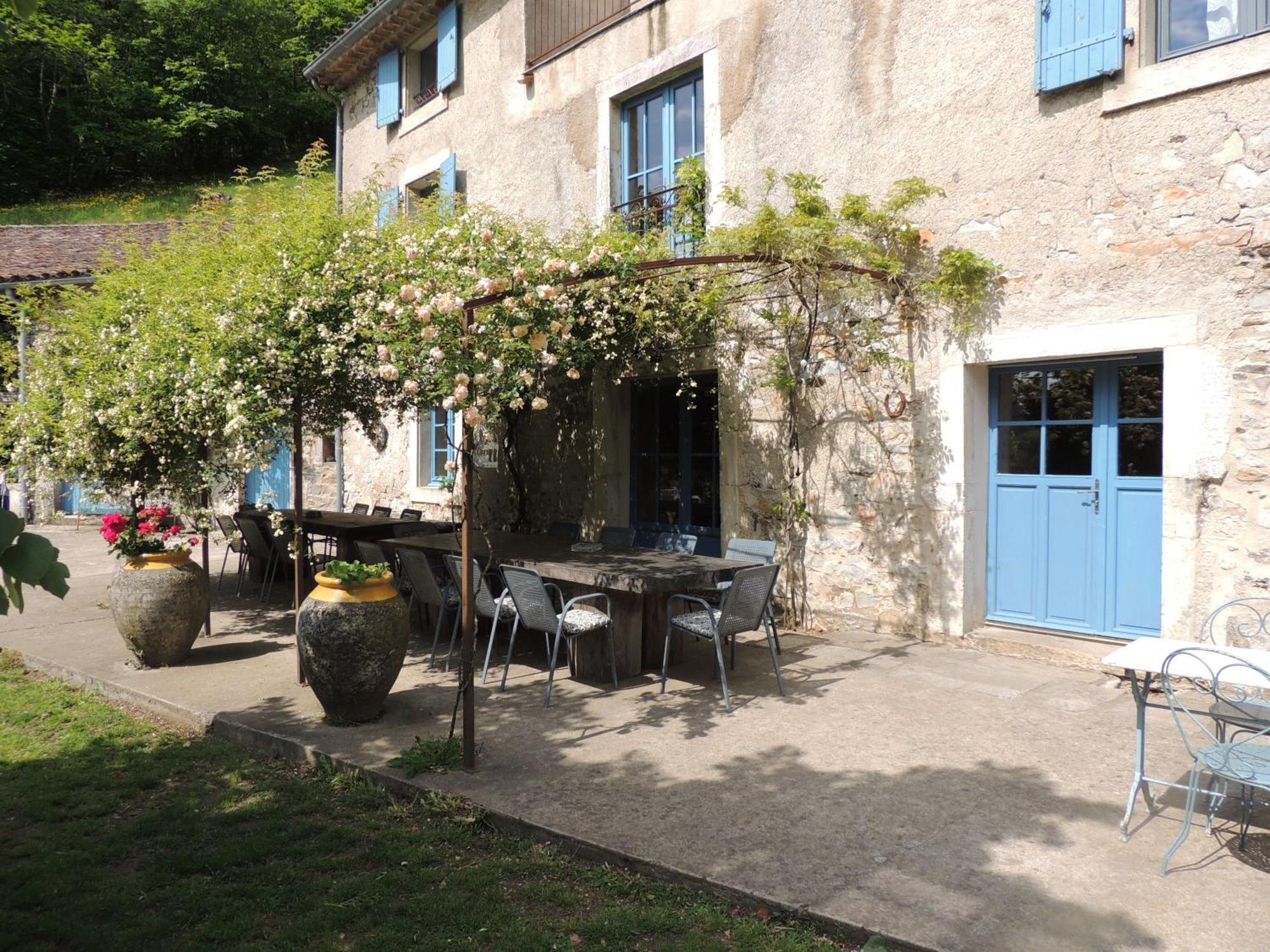 Nabat Le Haut, Chambre Et Table D'Hotes Courniou ภายนอก รูปภาพ